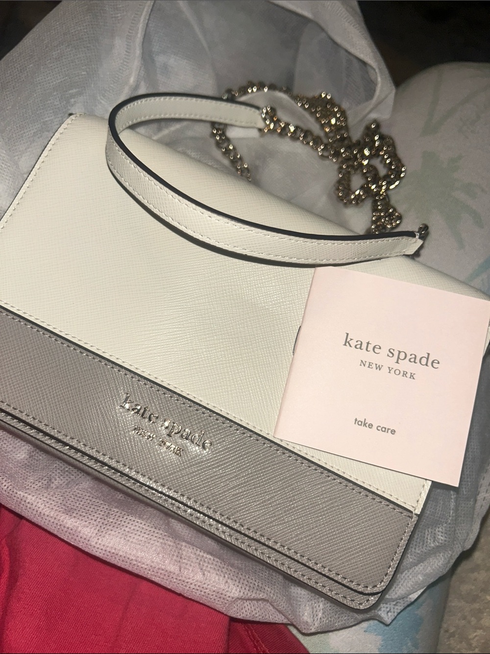NEW!kate spade White and Light Gray Crossbody with Gold Chain🥳🥳❌❌